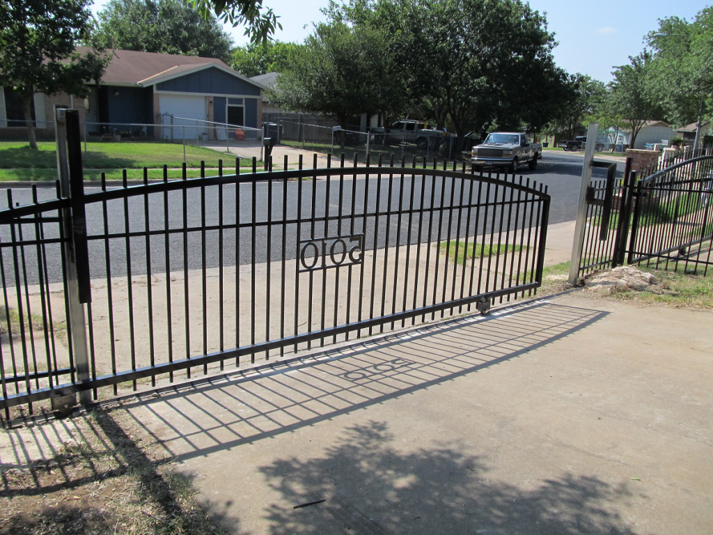 Automatic Driveway Gates for Residences in Austin Texas